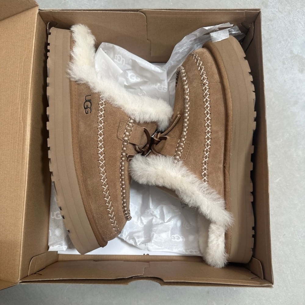 UGG disquette slippers